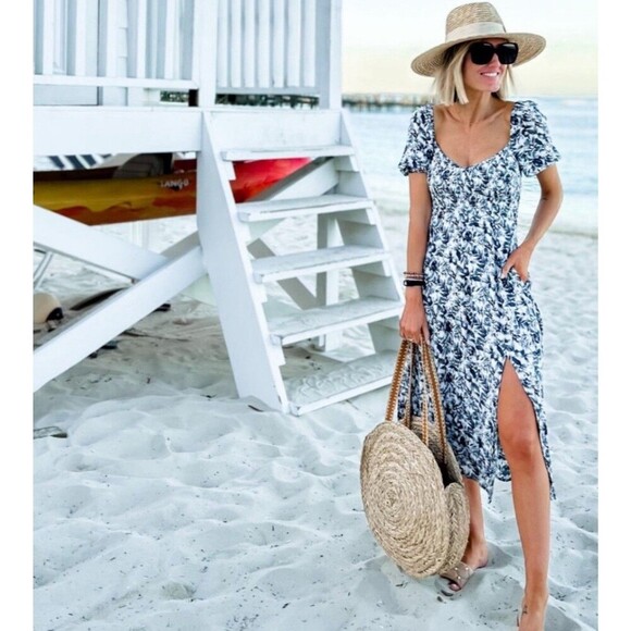 Abercrombie & Fitch Smocked Square Neck Puff Sleeve Midi Dress XS Coastal Beach - Picture 1 of 9